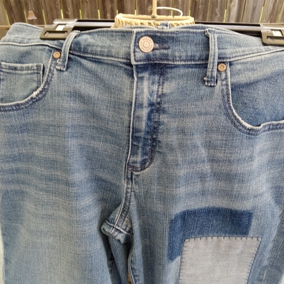 Sonoma Goods For Life Girlfriend Jeans, Patch Wash, 12 - Picture 4 of 8